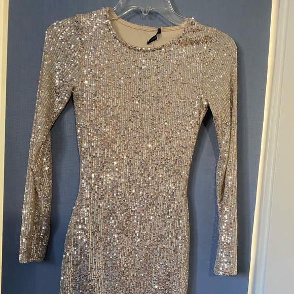 NWT “Shine like the night sequin dress” XS